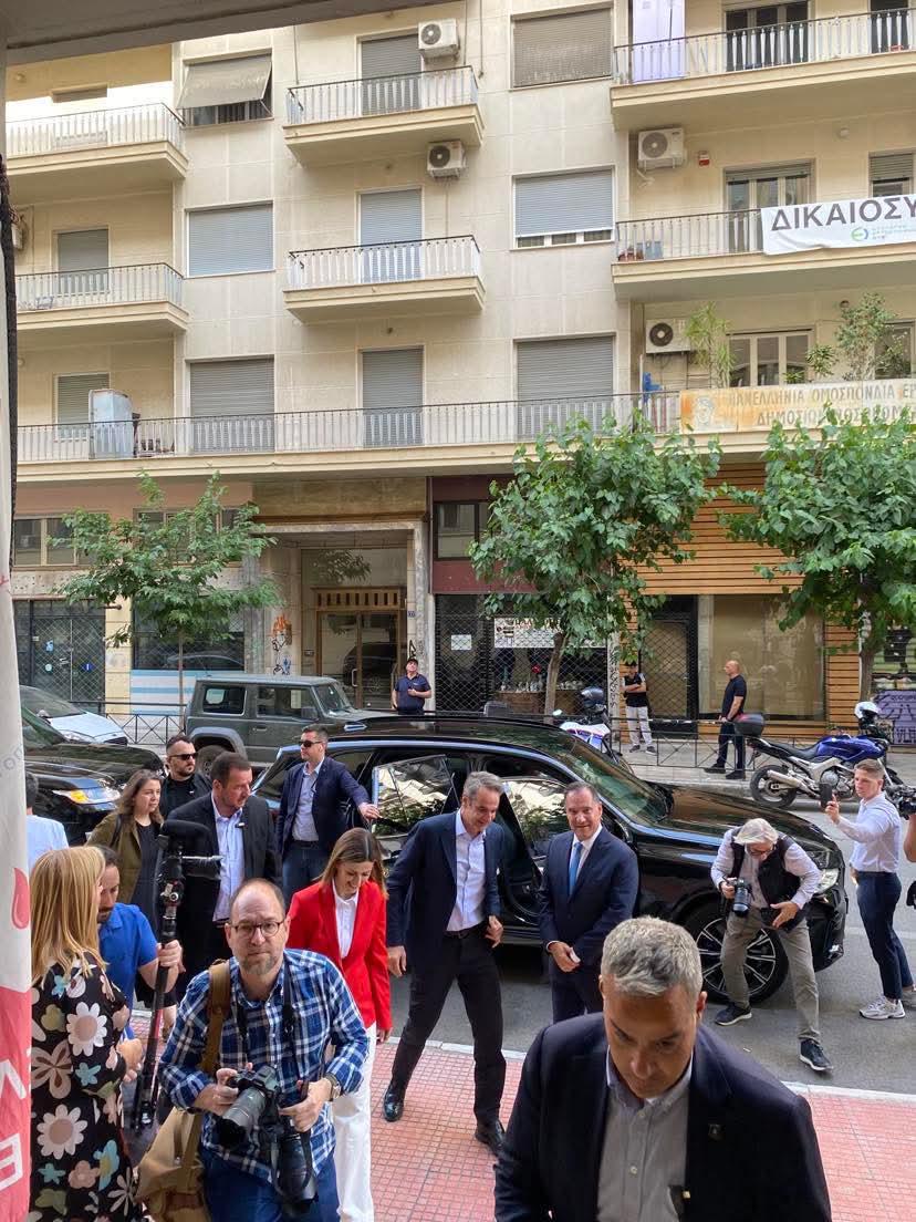 Ο Κυριάκος Μητσοτάκης φτάνει στο Υπουργείο Υγείας