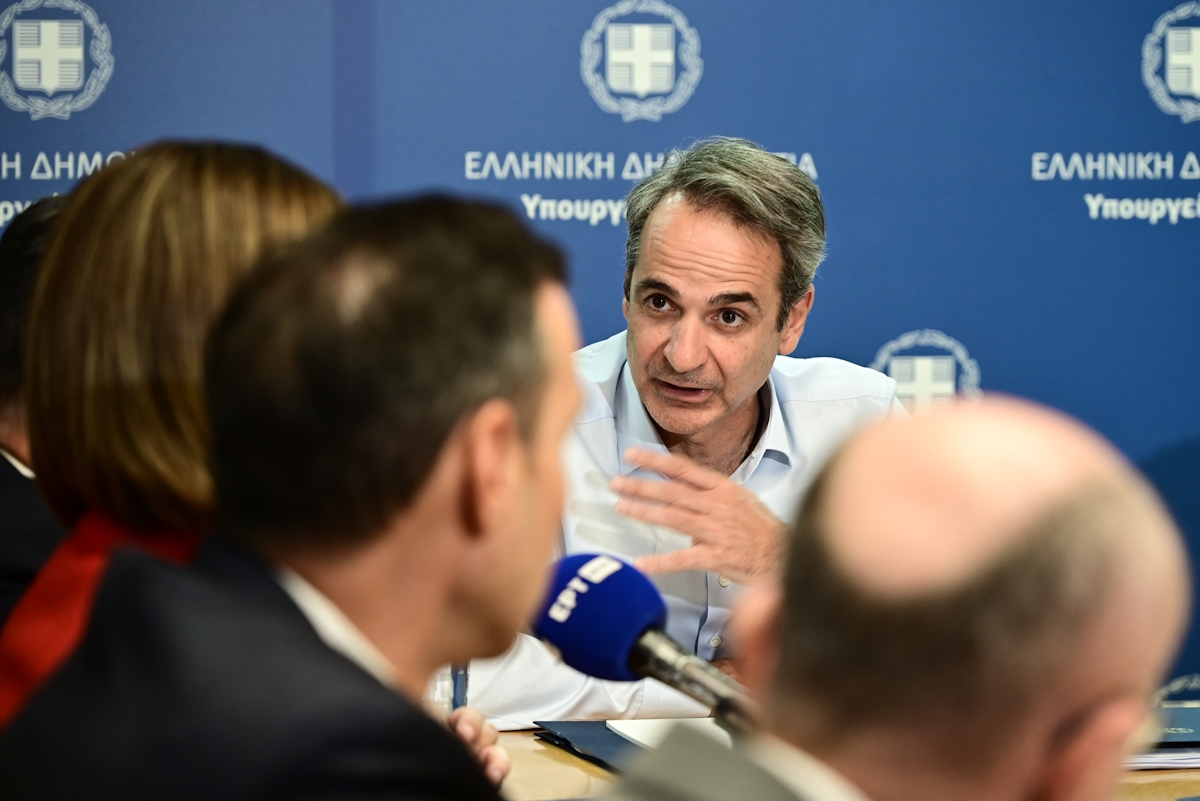 Ο Πρωθυπουργός, Κυριάκος Μητσοτάκης στη σύσκεψη με την πολιτική ηγεσία του Υπουργείου Υγείας
