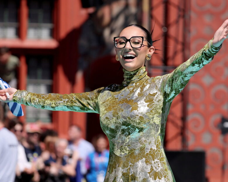 Eurovision 2025: Η γιαγιά της Klavdia τραγουδάει την «Αστερομάτα» και παίρνει 12 – «Καλή επιτυχία»