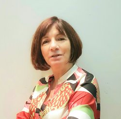 LELA VAVOURAKI