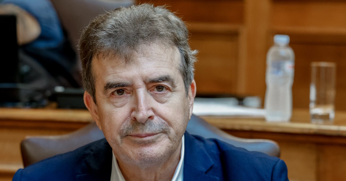 Ο Μιχάλης Χρυσοχοΐδης ζήτησε κατεπείγουσα εισαγγελική έρευνα για αναφορά του ονόματός του σε υπόθεση εμπορίας ανθρώπων