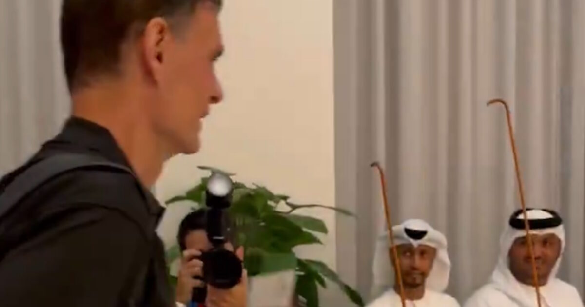 Olympiacos: They welcomed George Bardzokas and the Reds in Abu Dhabi with the Al-Awyala ceremony