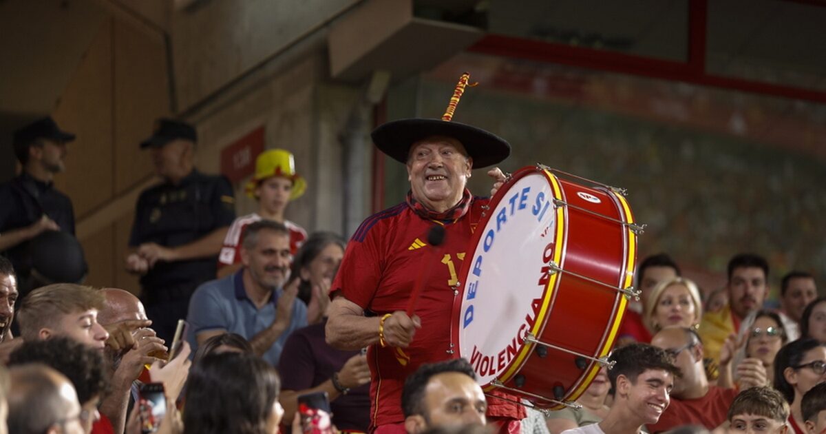 Πέθανε ο Μανόλο, ο θρυλικός οπαδός και τυμπανιστής της Ισπανίας