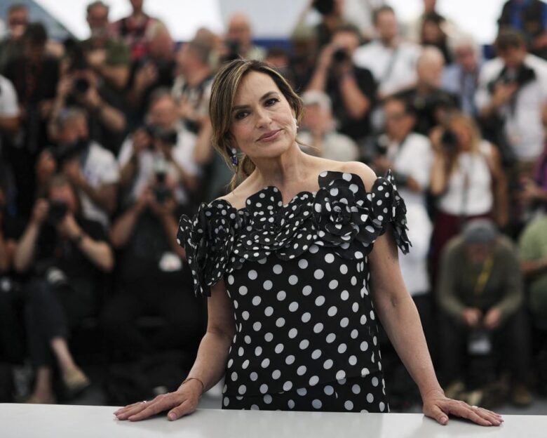 Mariska Hargitay: Ο Μίκι Χάρτζιτεϊ δεν είναι ο βιολογικός μου πατέρας – Η αποκάλυψη μετά από 30 χρόνια