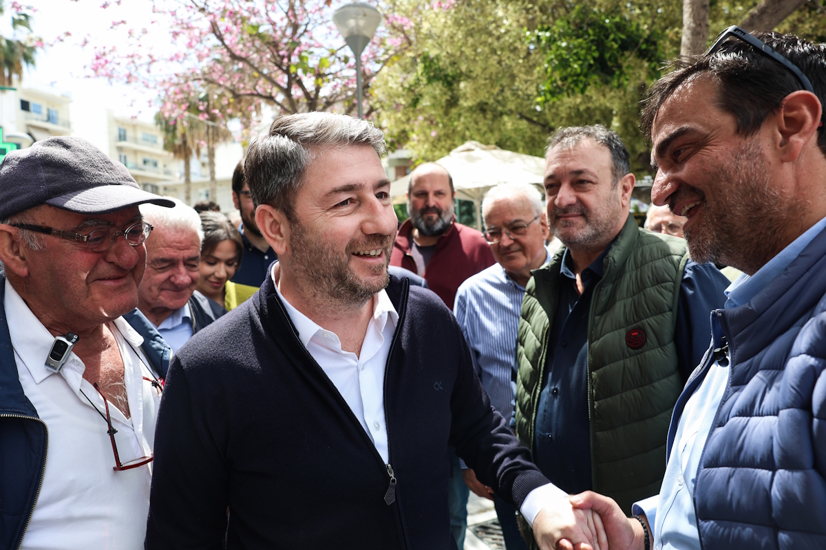 Ο Πρόεδρος του ΠΑΣΟΚ, Νίκος Ανδρουλάκης στη διάρκεια επίσκεψής του στο Ηράκλειο