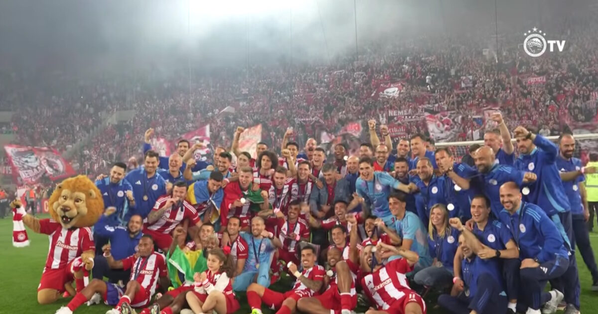 Olympiacos: The side -by -side with fiesta for the 48th red and white league and dinner that followed