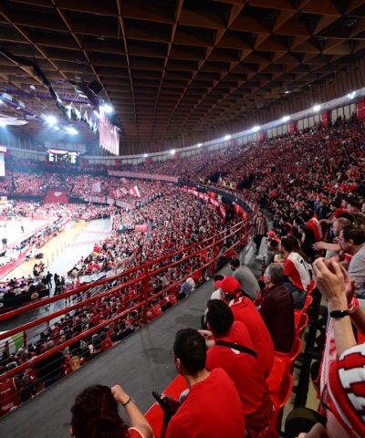 Οι φίλοι του Ολυμπιακού στο ΣΕΦ (ΦΩΤΟ ΓΙΩΡΓΟΣ ΜΑΤΘΑΙΟΣ
