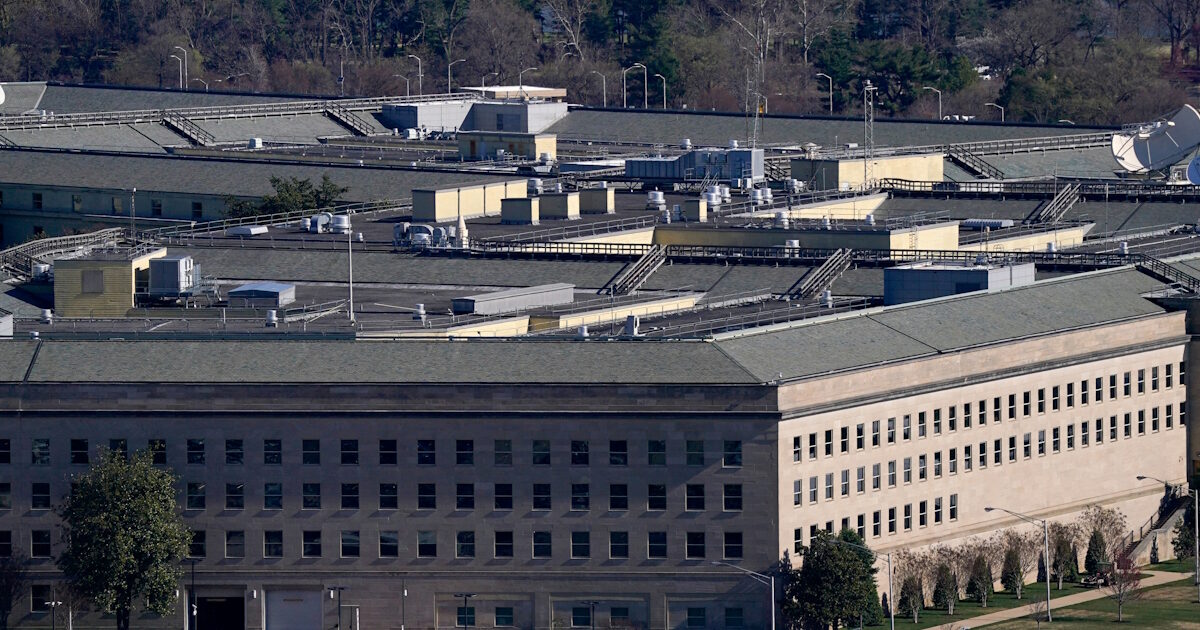 USA: Only with official accompaniment the accredited journalists in the Pentagon