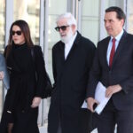 Ο ηθοποιός Πέτρος Φιλιππίδης προσέρχεται στο δικαστήριο
