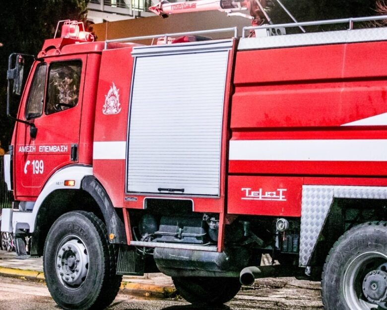 Πρέβεζα: Φωτιά σε σπίτι στην Άνω Ράχη – Ηλικιωμένη με βαριά τραύματα μεταφέρεται στο νοσοκομείο