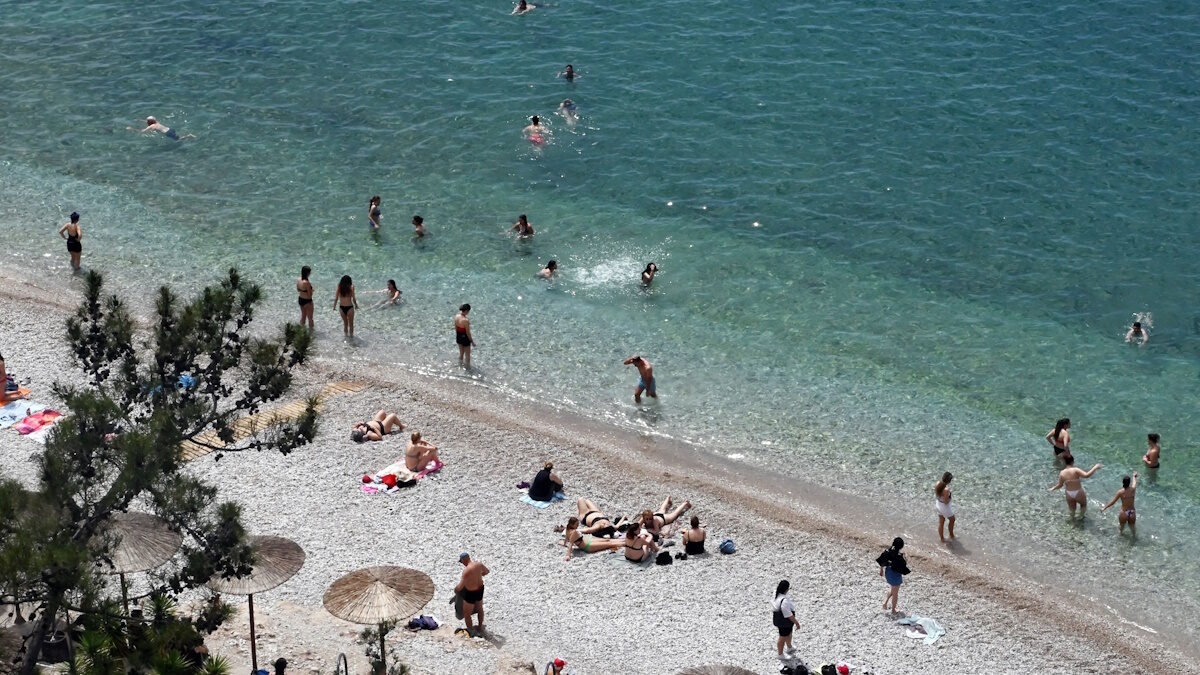 ΣΤΙΓΜΙΟΤΥΠΟ ΣΤΗ ΠΑΡΑΛΙΑ ΤΗΣ ΑΡΒΑΝΙΤΙΑΣ