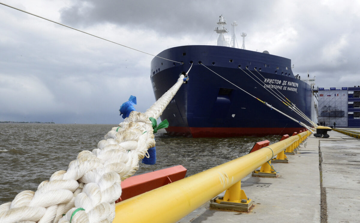 Ρωσικό τάνκερ με LNG (υγροποιημένο φυσικό αέριο)