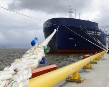 Ρωσικό τάνκερ με LNG (υγροποιημένο φυσικό αέριο)