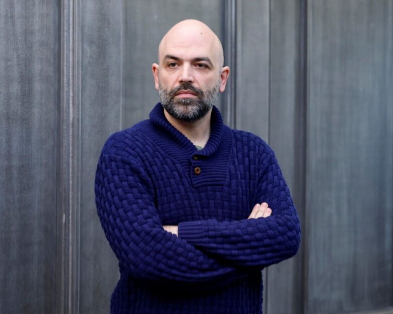 Ρομπέρτο Σαβιάνο: «Σκέφτηκα να αυτοκτονήσω, δε μπορώ χωρίς χάπια» – Συγκλονίζει ο συγγραφέας του «Γόμορρα»