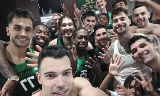 Η πανηγυρική selfie των παικτών του Παναθηναϊκού (ΦΩΤΟ @EuroLeague)