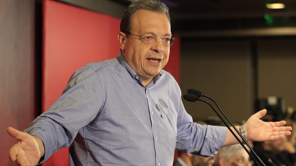 Ο Πρόεδρος του ΣΥΡΙΖΑ, Σωκράτης Φάμελλος στο βήμα της Κεντρικής Επιτροπής