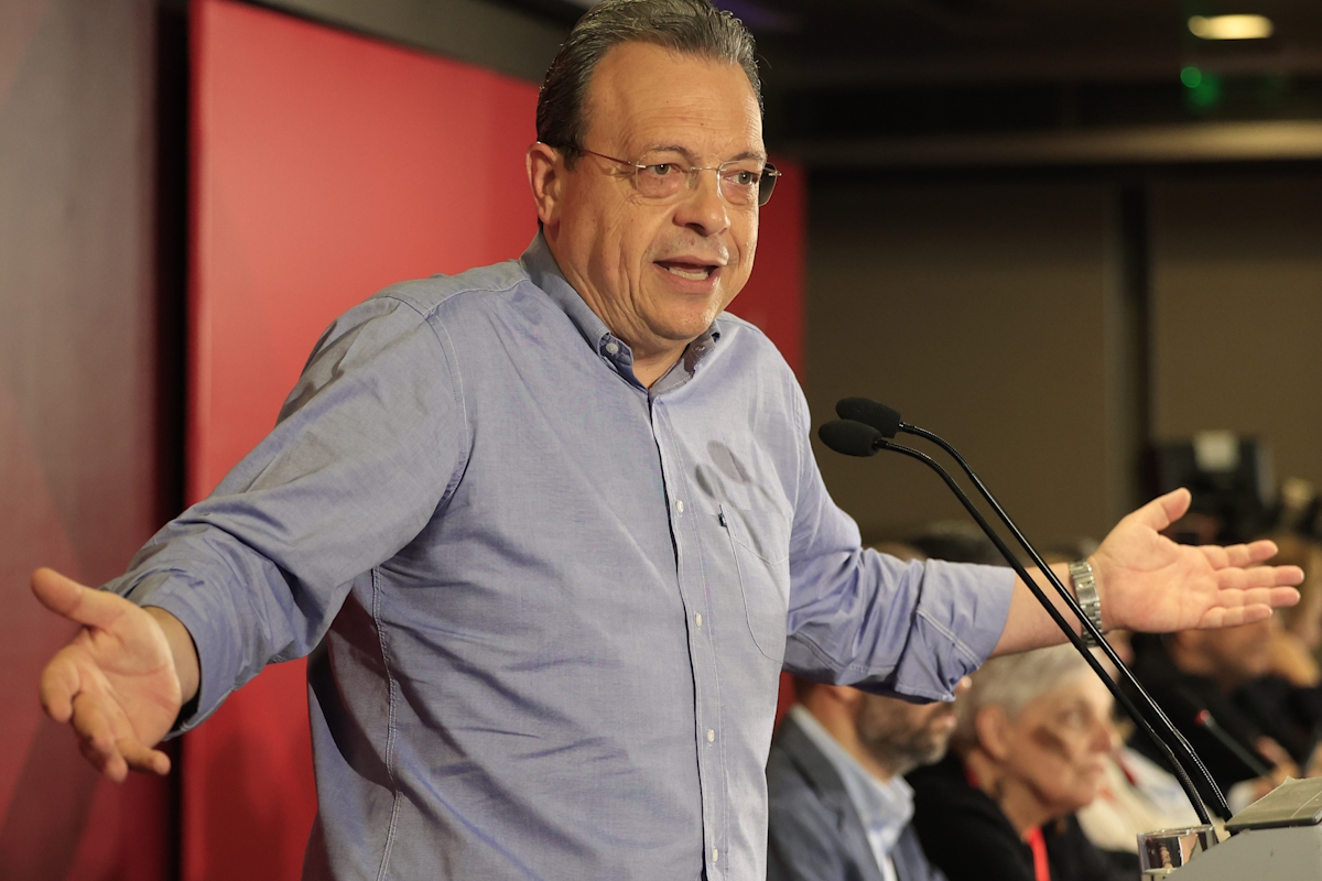 Ο Πρόεδρος του ΣΥΡΙΖΑ, Σωκράτης Φάμελλος στο βήμα της Κεντρικής Επιτροπής