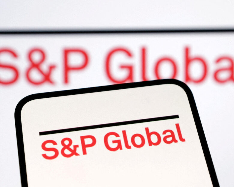 S&P Global: Σταθερή βελτίωση του ελληνικού τομέα μεταποίησης τον Απρίλιο του 2025
