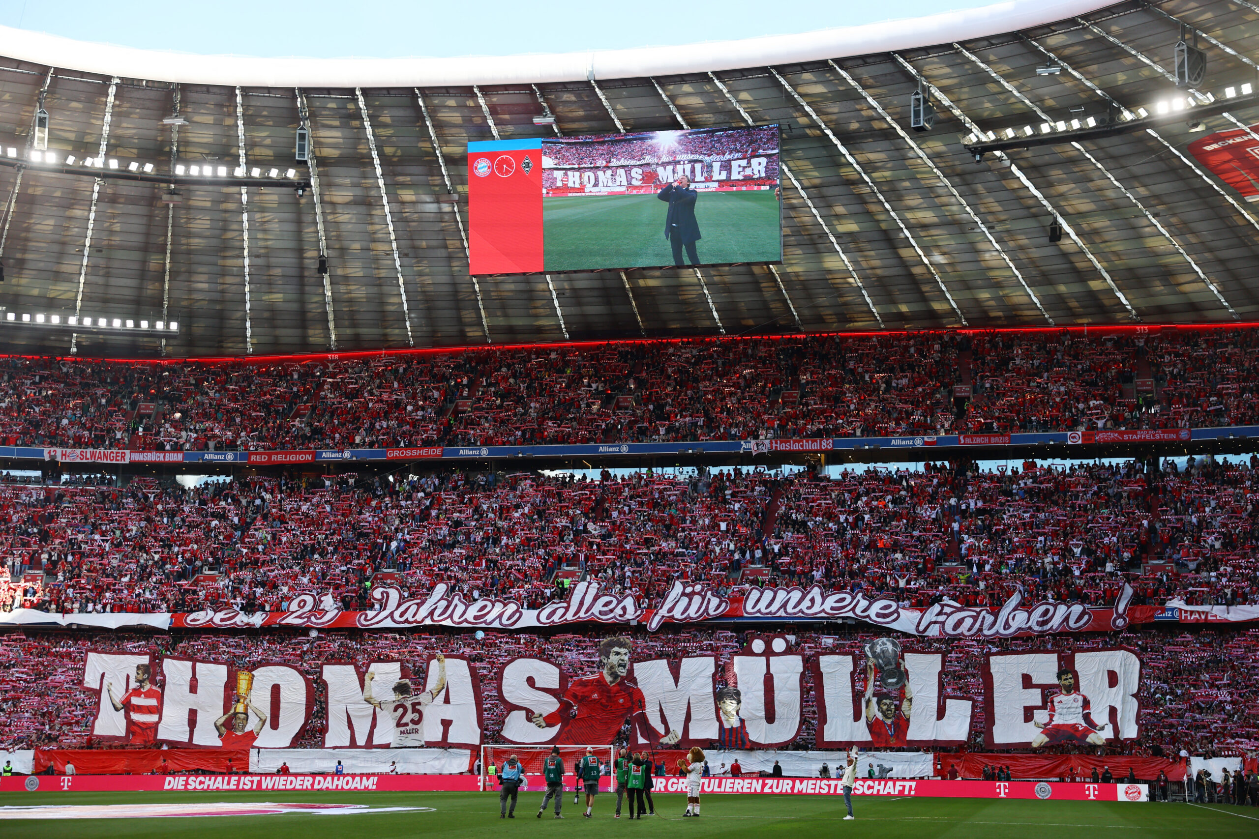 Bayern's fans for Thomas Miller