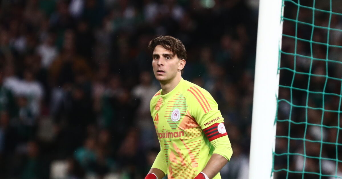 Konstantinos Tzolakis MVP of Olympiacos in the Super League