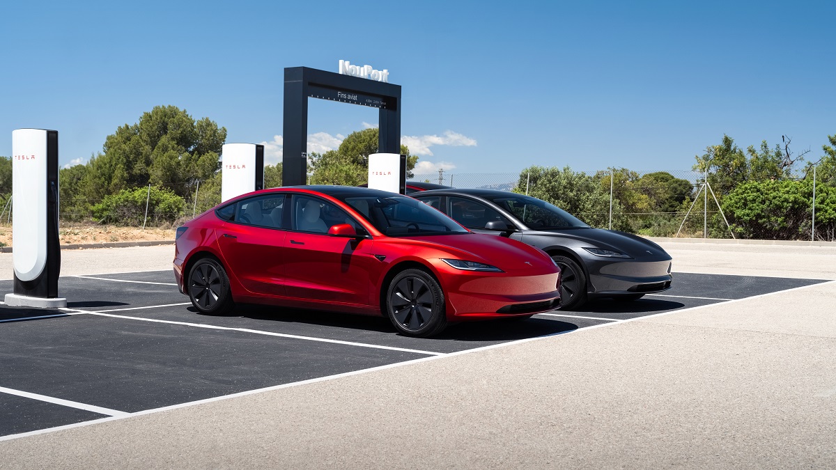Tesla V4 Supercharger