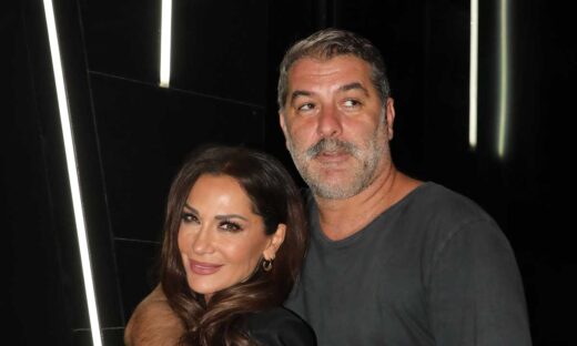 Η Δέσποινα Βανδή αγκαλιά με τον Βασίλη Μπισμπίκη