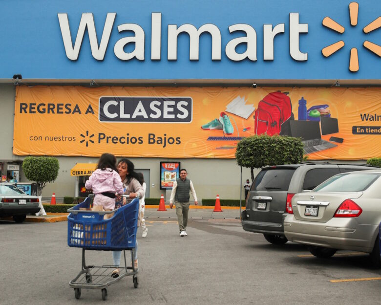 Walmart: Αναμένονται αυξήσεις στις τιμές λόγω δασμών