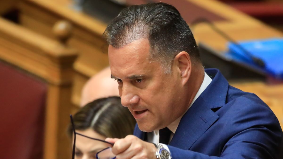 Ο υπουργός Υγείας Άδωνις Γεωργιάδης στη Βουλή