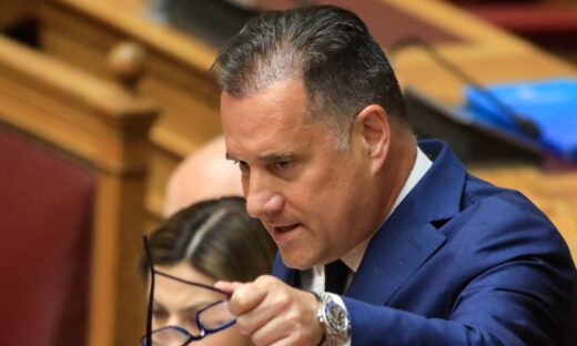 Ο υπουργός Υγείας Άδωνις Γεωργιάδης στη Βουλή