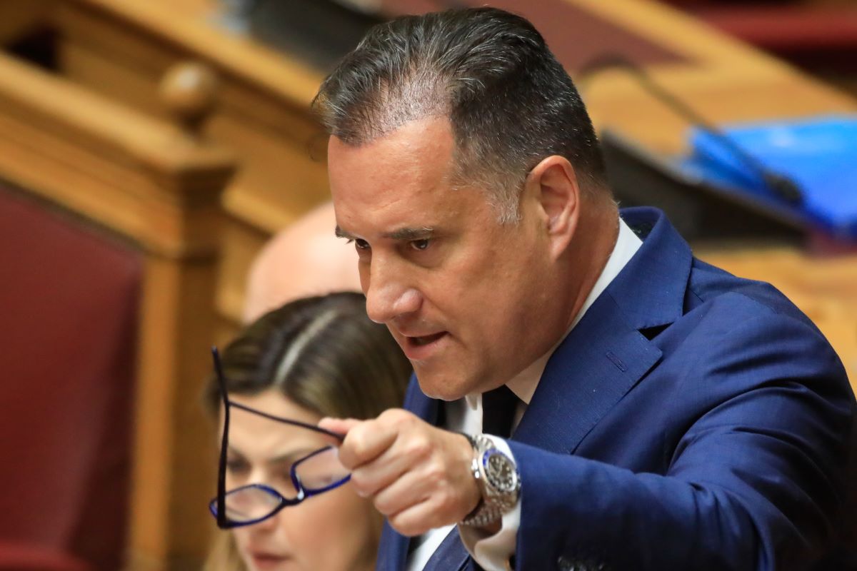 Ο υπουργός Υγείας Άδωνις Γεωργιάδης στη Βουλή