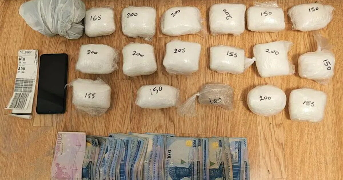 A 55 -year -old man was arrested for drug trafficking in “El. Venizelos’ – hid 2.8 kg of cocaine in bags with dried shrimp