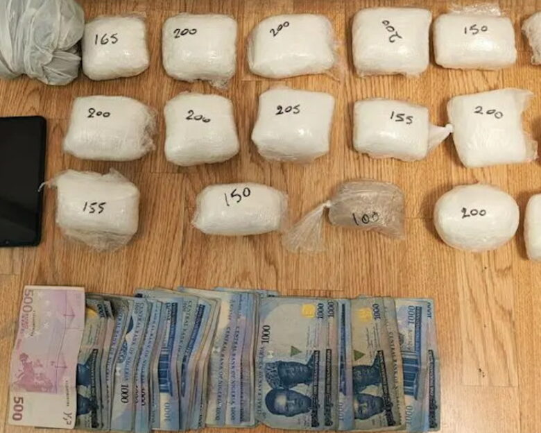 Συνελήφθη 55χρονος για διακίνηση ναρκωτικών στο «Ελ. Βενιζέλος» – Έκρυψε 2,8 κιλά κοκαΐνης σε σακούλες με αποξηραμένες γαρίδες