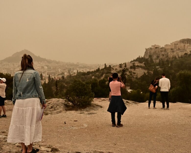 Καιρός αύριο: Αποπνικτικό κοκτέιλ ζέστης και αφρικανικής σκόνης
