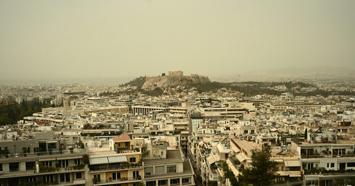 Καιρός: Εκρηκτικό «κοκτέιλ» με 33 βαθμούς Κελσίου και αφρικανική σκόνη – Η Κρήτη στο επίκεντρο του φαινομένου