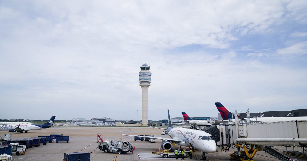 Paris: Chaos at Orlie Airport – 130 flights were canceled due to radar damage