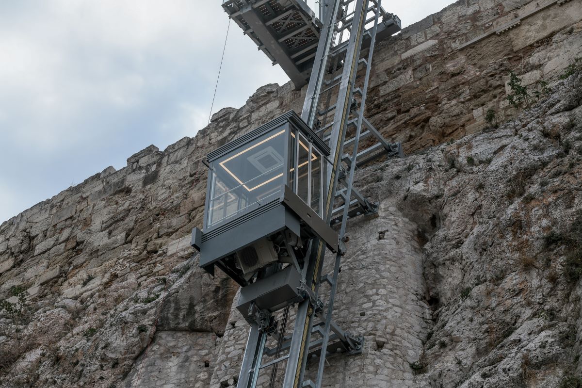 Το αναβατόριο στην Ακρόπολη