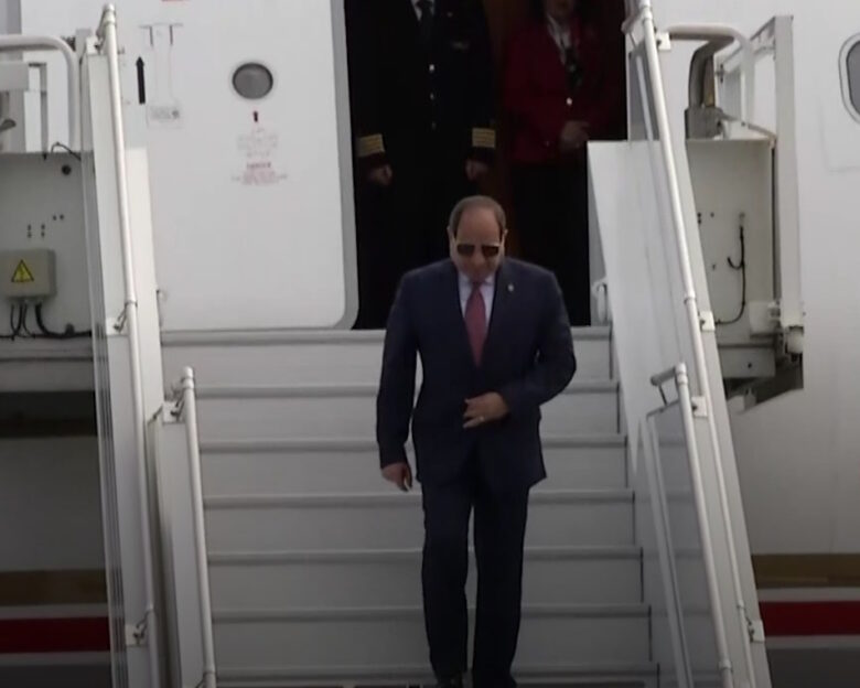 Ο πρόεδρος της Αιγύπτου, Αλ Σίσι, έφτασε στην Ελλάδα – Συνάντηση με τον Μητσοτάκη στο Μέγαρο Μαξίμου
