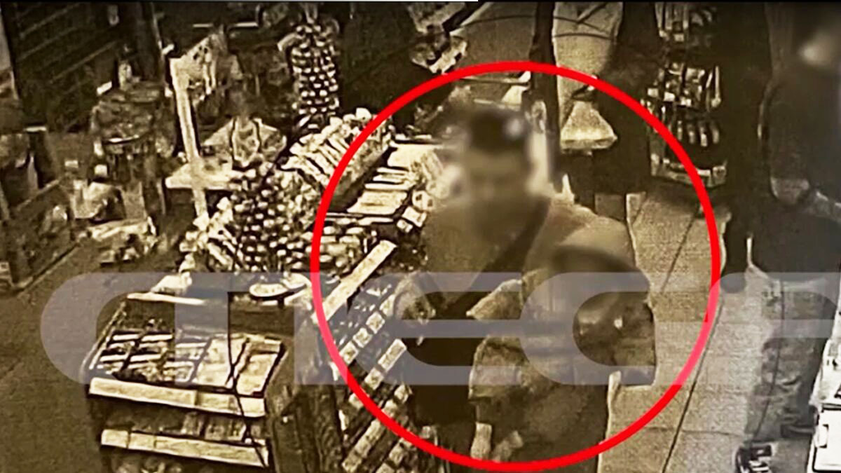 Ο άνδρας που φέρεται να άρπαξε το μωρό που βρέθηκε δίπλα σε κάδο σκουπιδιών στον Άλιμο