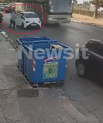 Ο 24χρονος καταφέρνει να βγει από το αυτοκίνητο των απαγωγέων του