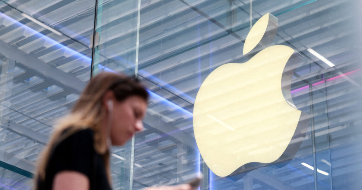 Trump threatens Apple with 25% duties