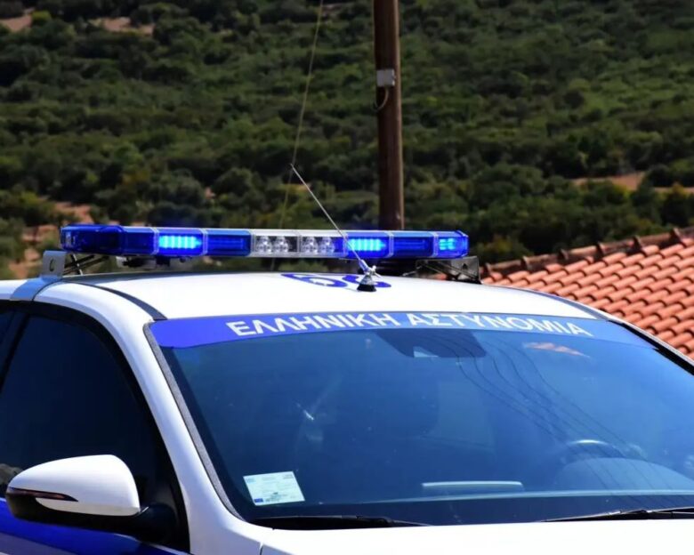 Αμφιλοχία: «Μου είπε ότι τον σκότωσε γιατί δεν τον άφηνε να κοιμηθεί» λέει ο αδελφός του πρώην αστυνομικού που δολοφόνησε τον 95χρονο πατέρα του