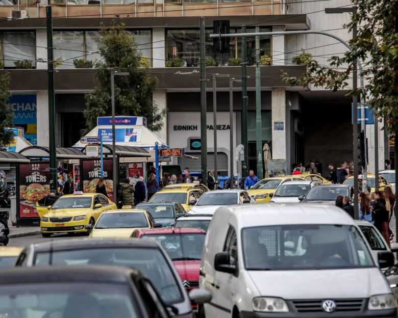 Από «κόσκινο» περνά η  ΑΑΔΕ τα οχήματα – Στόχος τα ανασφάλιστα, ακινητοποιημένα και με απλήρωτα τέλη