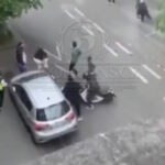 Σοκαριστικό βίντεο στο Βέλγιο: Οπαδός της Άντερλεχτ πατούσε με το μηχανάκι πεσμένο φίλο της Μπριζ