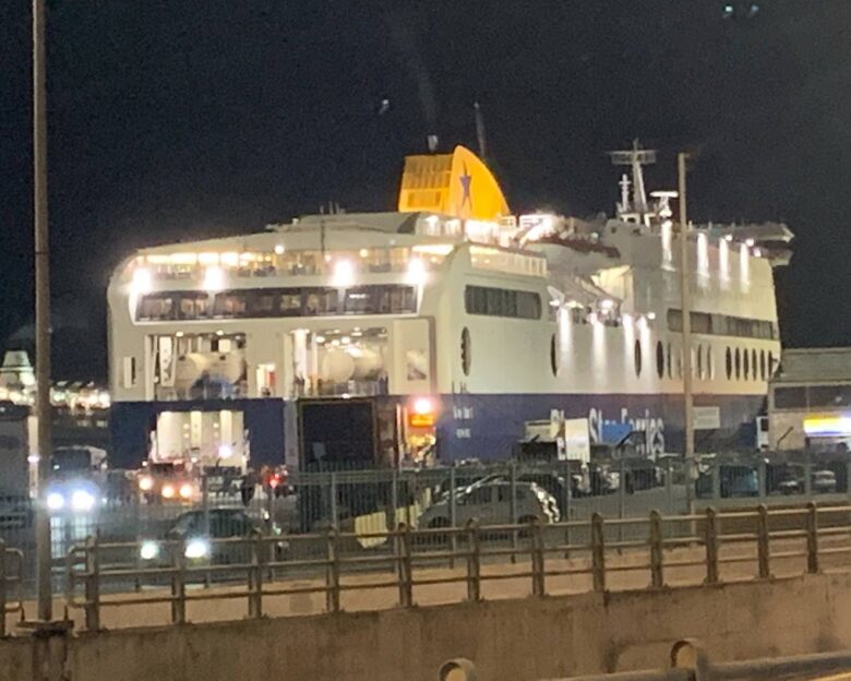 Προειδοποίηση για βόμβα στο Blue Star 1 – Εκκενώθηκε το πλοίο στο οποίο επέβαιναν 750 άνθρωποι