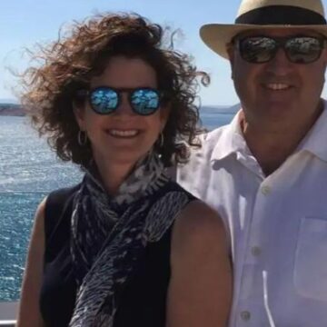 Η Κάρμελ και ο Κρις Ντιλένεϊ / Carmel Delaney Facebook
