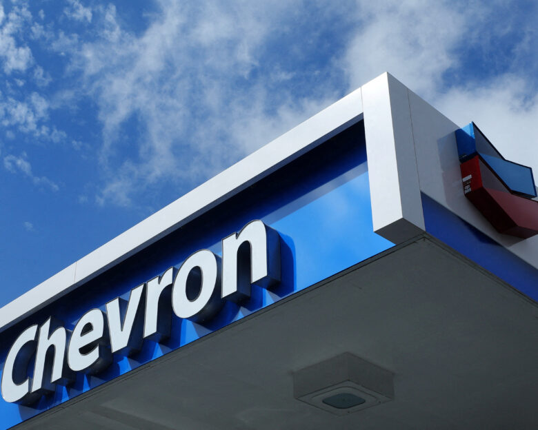 Θετικές επιδόσεις από τη Chevron, παρά τη βουτιά στις τιμές του πετρελαίου
