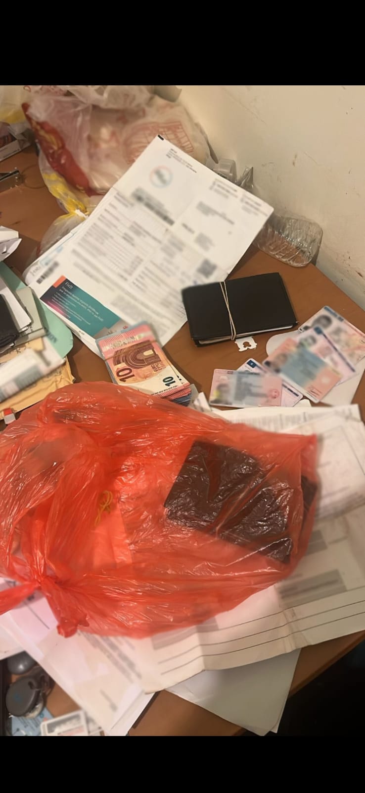Έφοδος σε σπίτια για κύκλωμα παράνομης διακίνησης μεταναστών