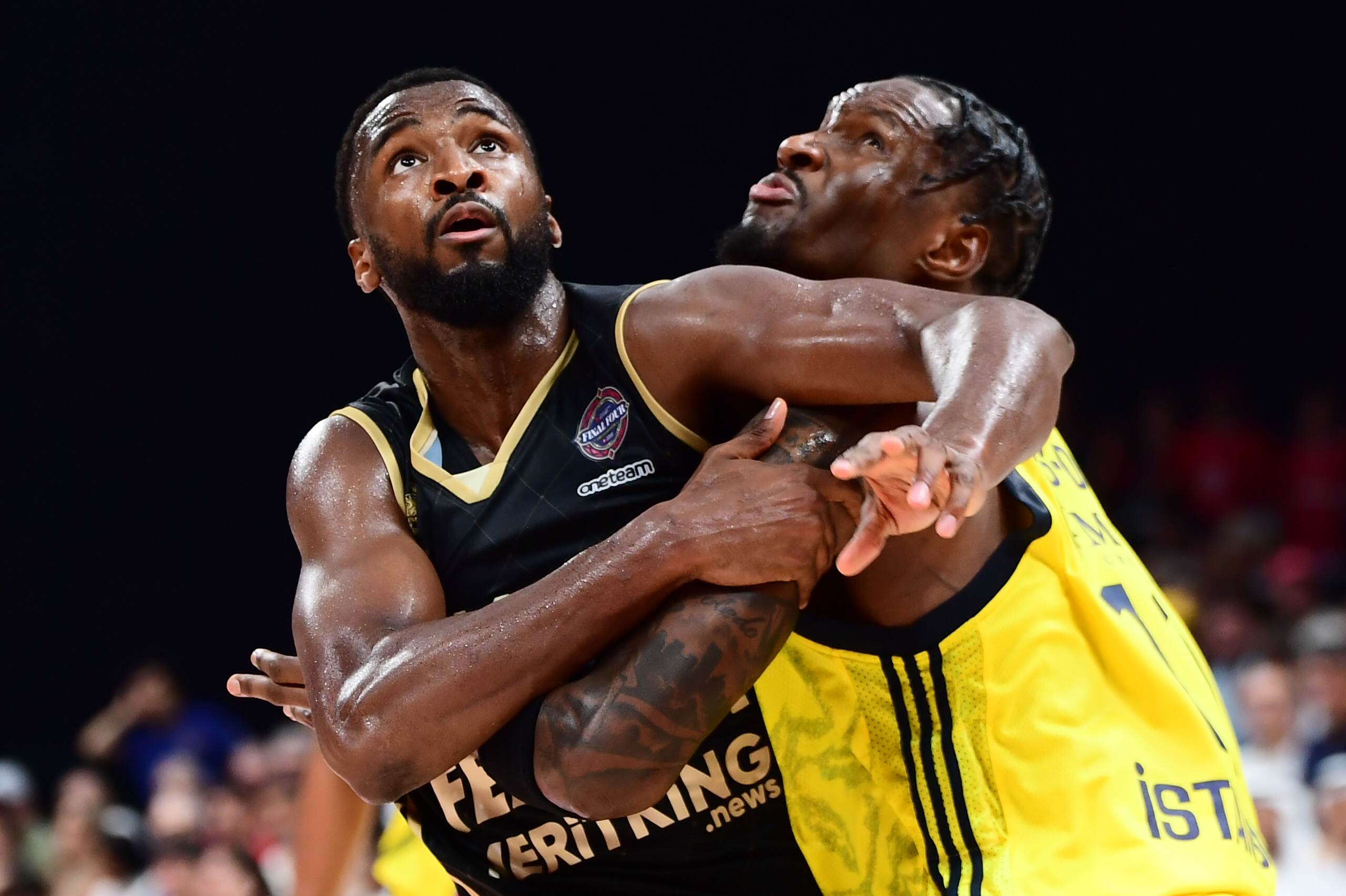 Ντιαλό και Ντέιβις στον τελικό της Euroleague (KLODIAN LATO