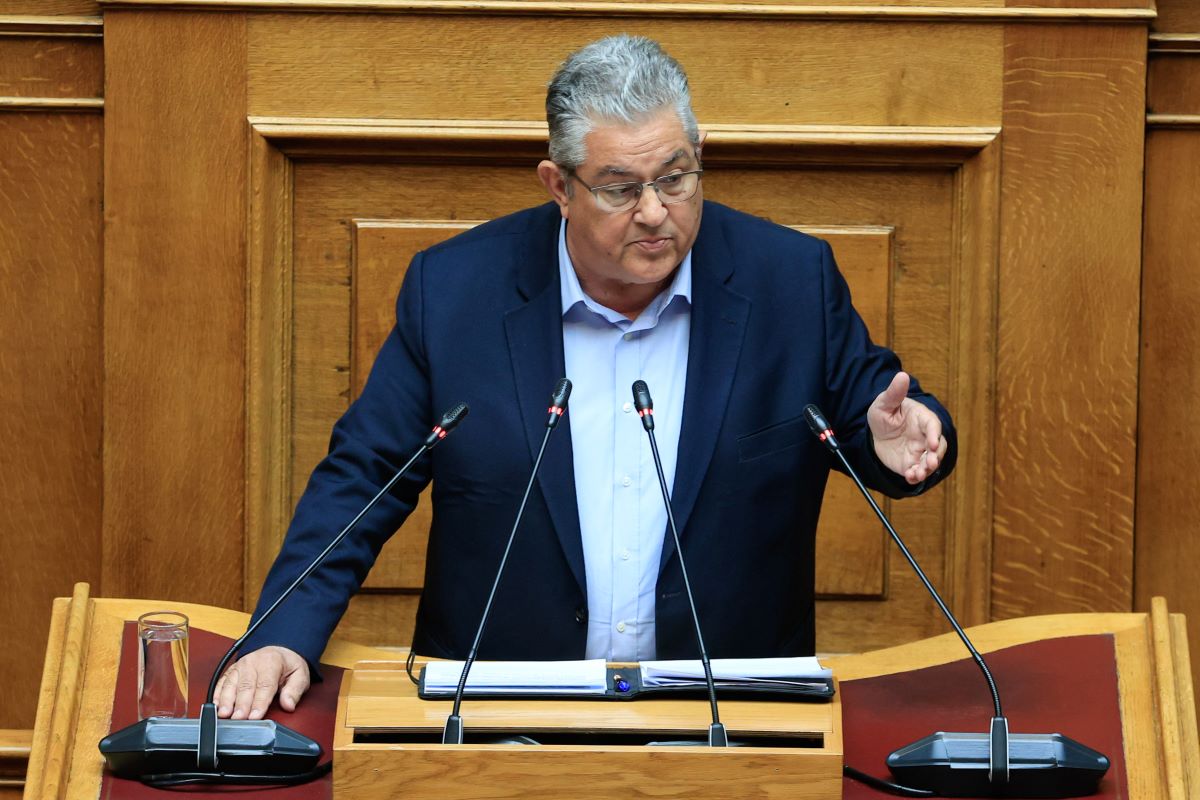 Ο Δημήτρης Κουτσούμπας στη Βουλή
