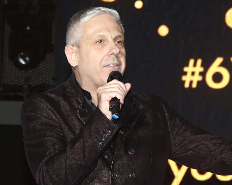 Τάσος Δούσης προς νεόπλουτους: «Κακό είναι τα χρήματα να σε κάνουν μαλ@@α»